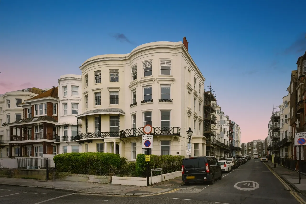 flat for sale — Marine Parade, Brighton