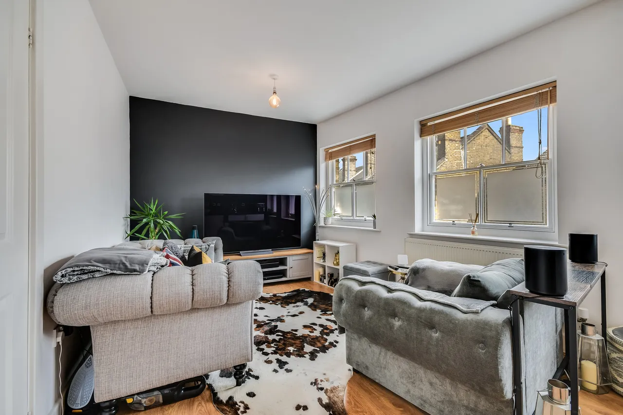 4 Devon Mews, Old Moulsham, Chelmsford, Essex, CM2 0GD, photo 2