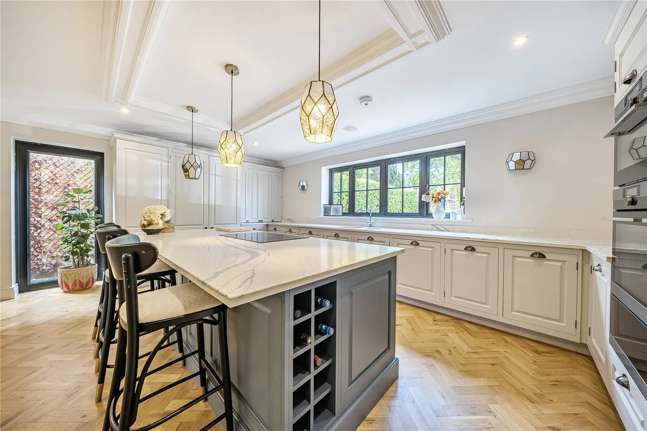 Kingsley Avenue, Camberley, Surrey, GU15 2NA, photo 8