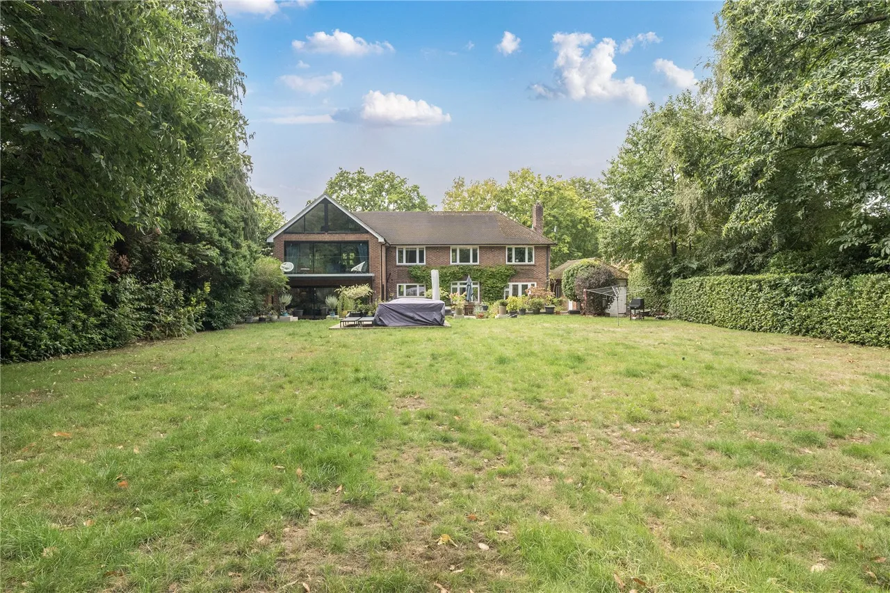 Kingsley Avenue, Camberley, Surrey, GU15 2NA, photo 36