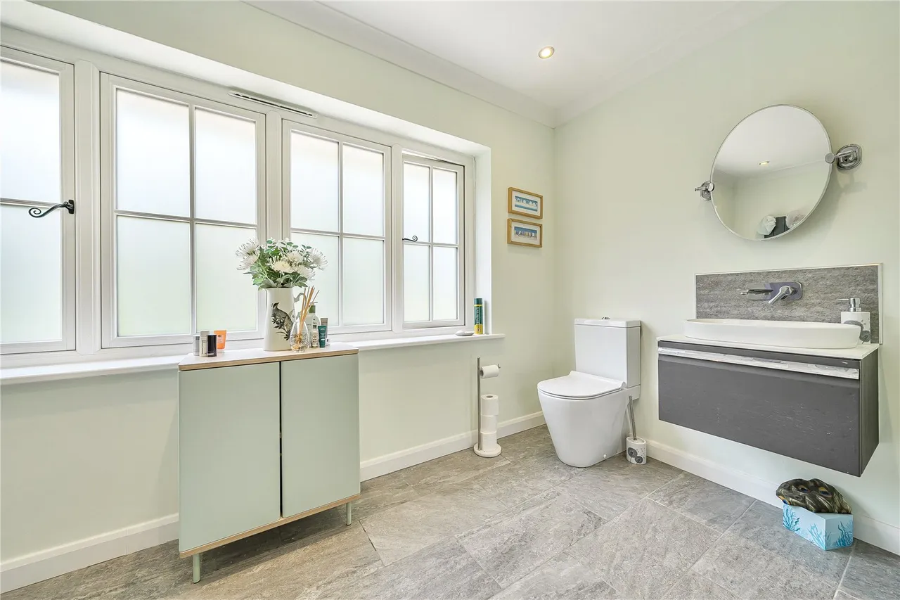Kingsley Avenue, Camberley, Surrey, GU15 2NA, photo 27