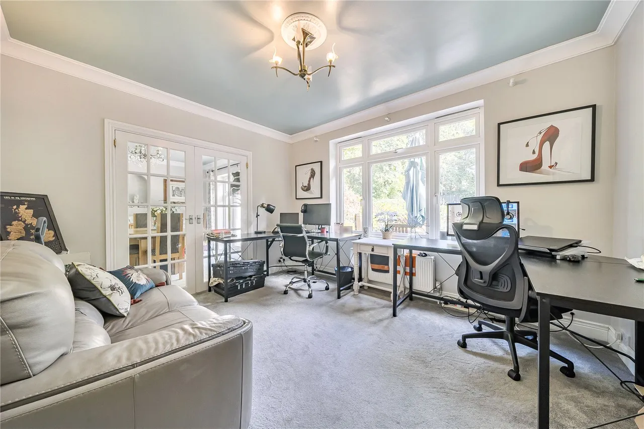 Kingsley Avenue, Camberley, Surrey, GU15 2NA, photo 10