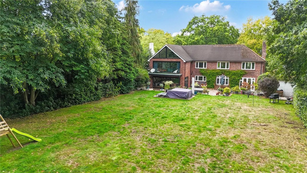 Kingsley Avenue, Camberley, Surrey, GU15 2NA, photo 17