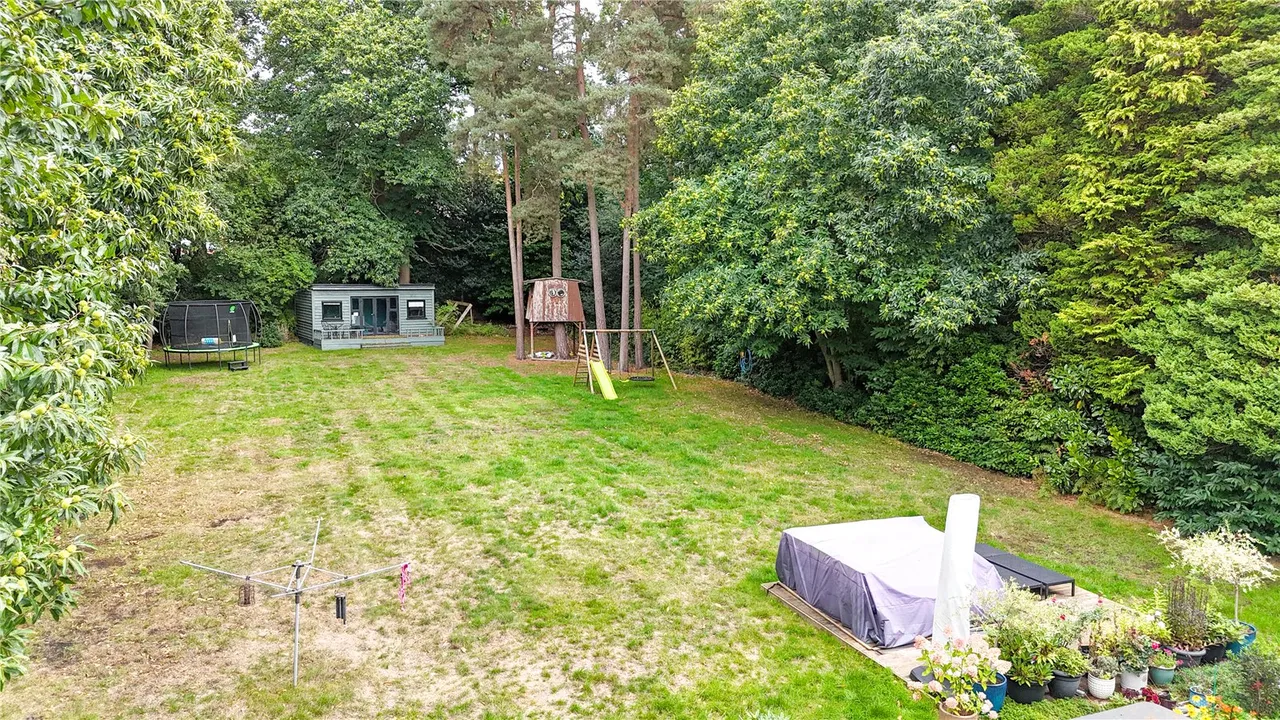 Kingsley Avenue, Camberley, Surrey, GU15 2NA, photo 18