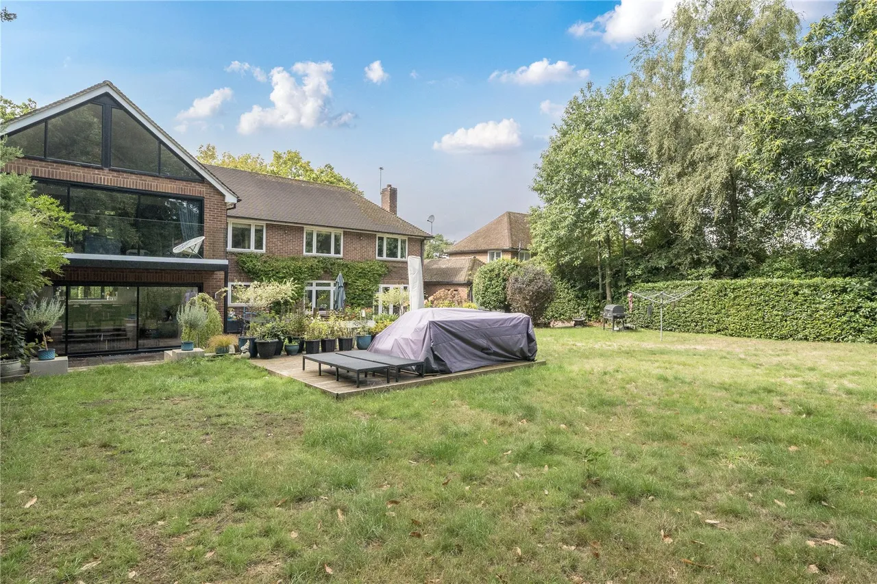 Kingsley Avenue, Camberley, Surrey, GU15 2NA, photo 35