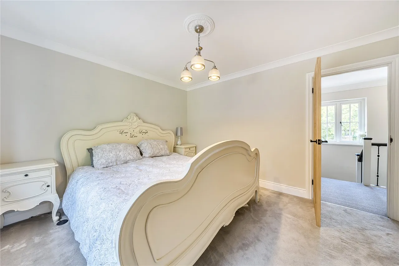 Kingsley Avenue, Camberley, Surrey, GU15 2NA, photo 24
