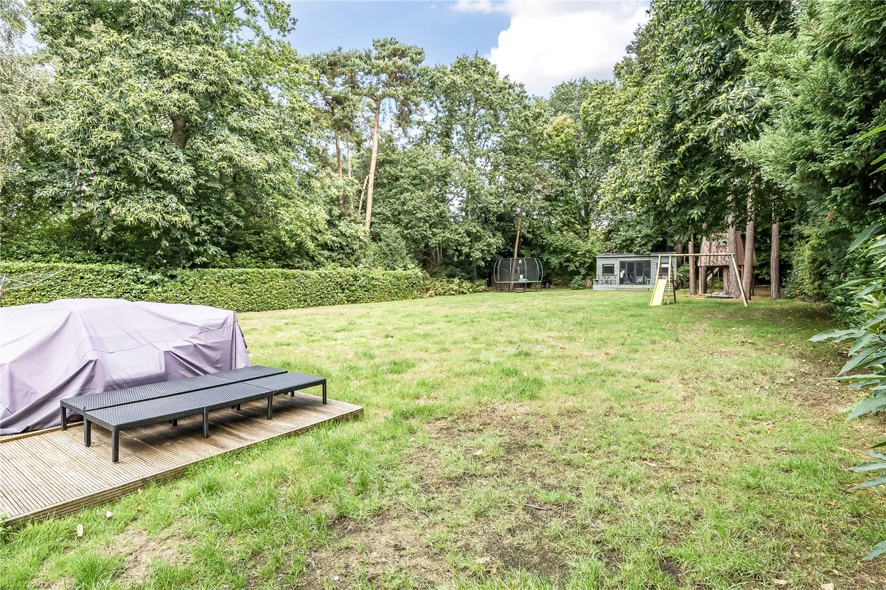 Kingsley Avenue, Camberley, Surrey, GU15 2NA, photo 34