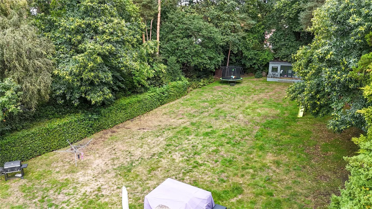 Kingsley Avenue, Camberley, Surrey, GU15 2NA, photo 33