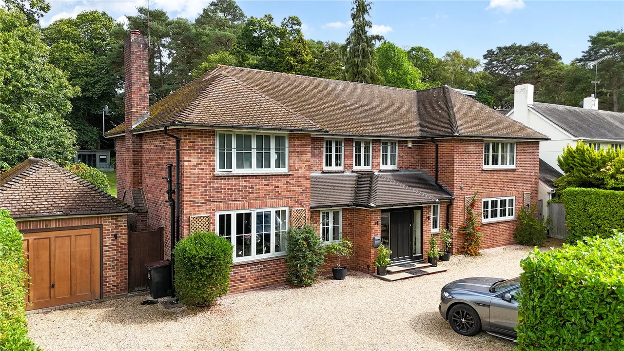 5 bed house for sale — Kingsley Avenue, Camberley, Surrey, GU15 2NA