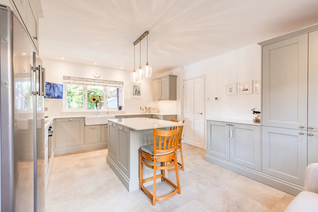 Recently Renovated Detached Property, photo 9