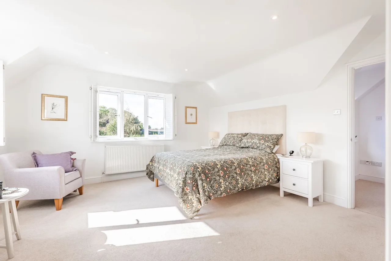 Recently Renovated Detached Property, photo 12