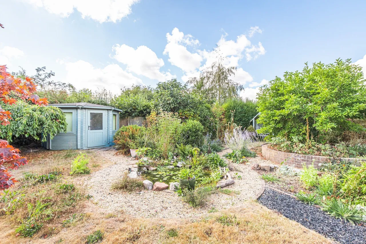 Recently Renovated Detached Property, photo 4