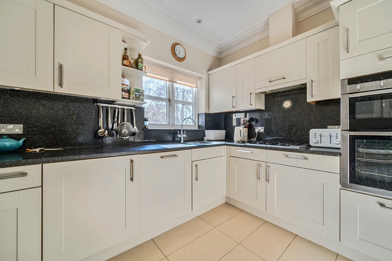 High Road, Whetstone, N20, photo 4