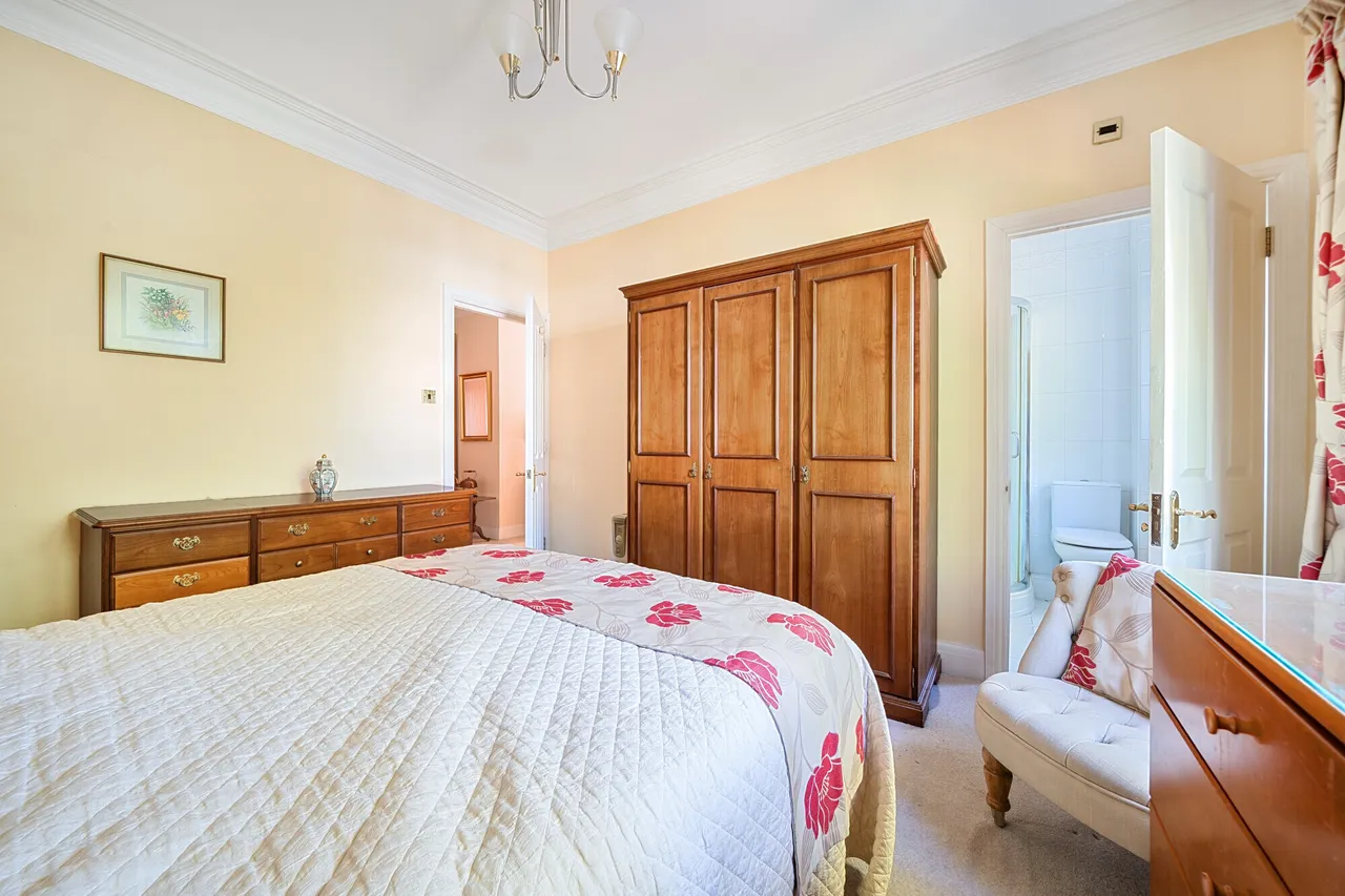 High Road, Whetstone, N20, photo 12