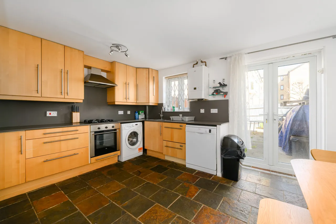 Inglewood Close, London, E14, photo 3