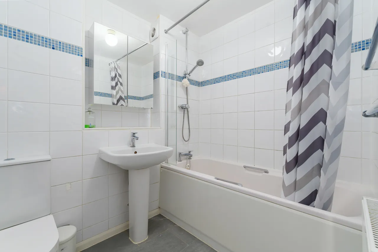 Inglewood Close, London, E14, photo 5