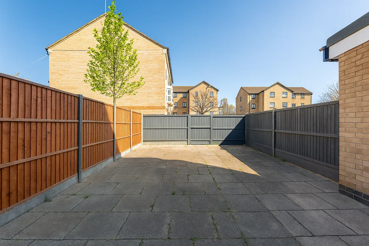 Inglewood Close, London, E14, photo 2