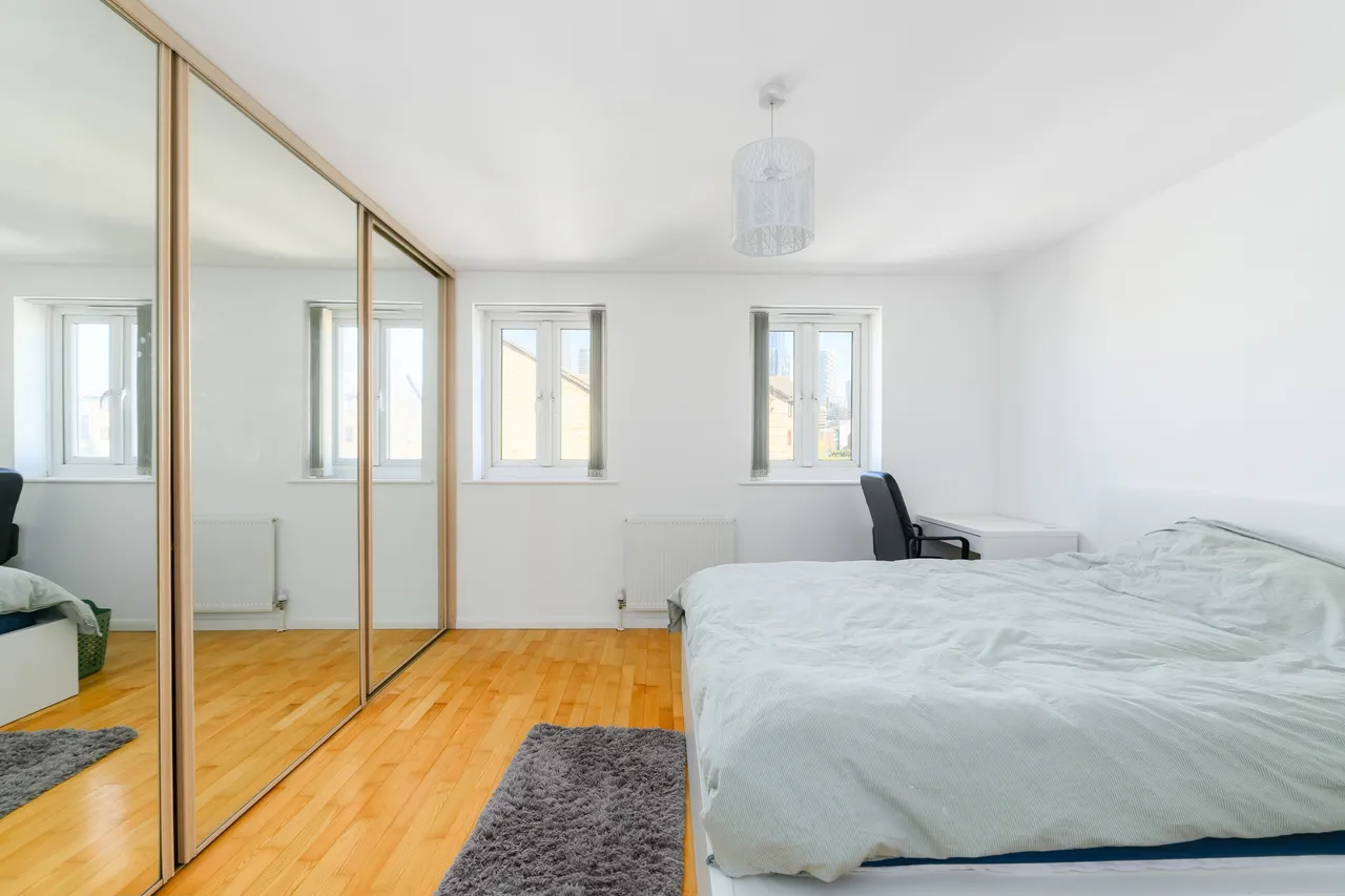 Inglewood Close, London, E14, photo 6