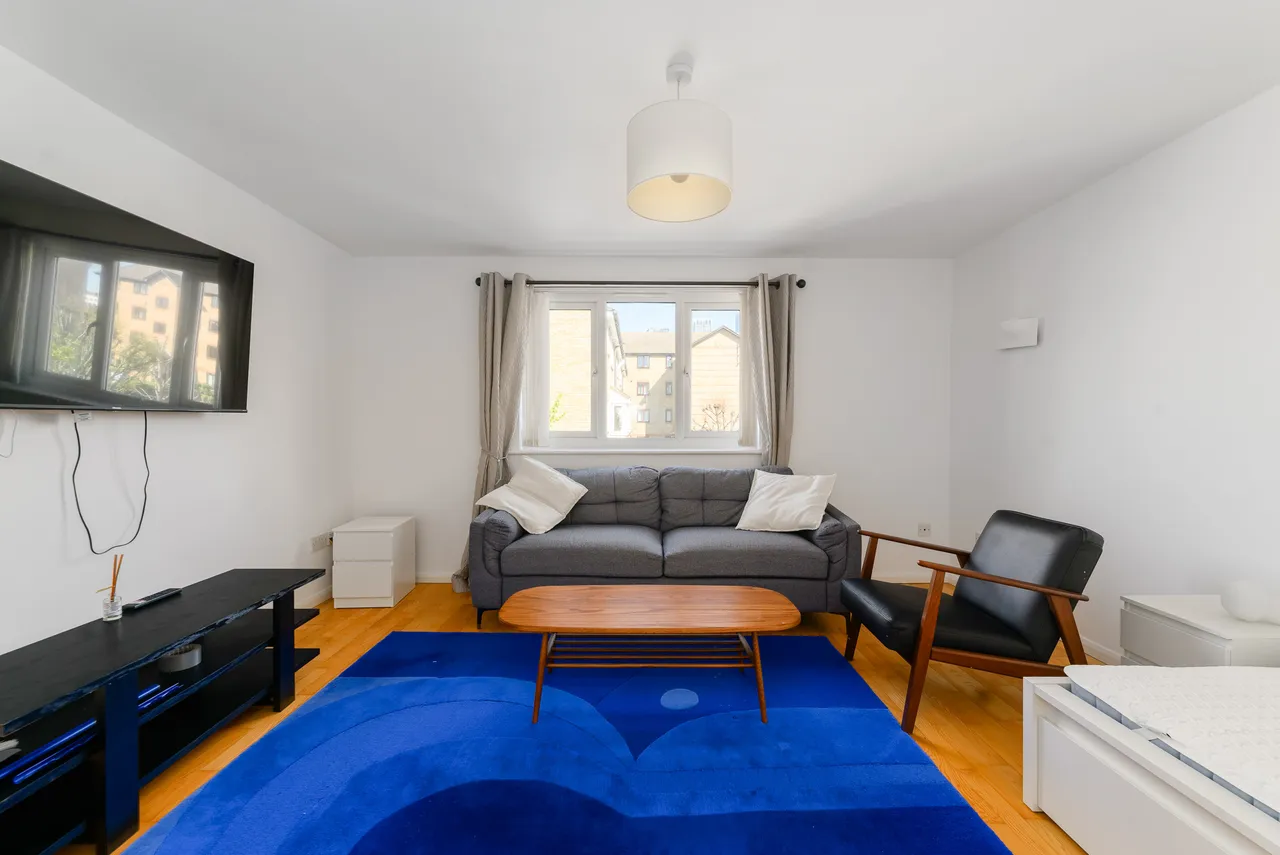 Inglewood Close, London, E14, photo 4