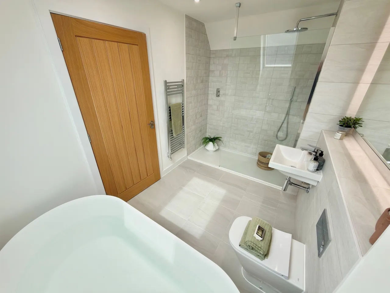 Thames View, Blunsdon, SN26, photo 15