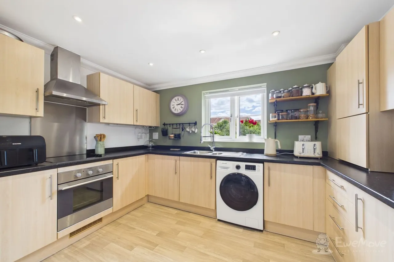 Atkinson Road, Hawkinge, CT18, photo 7