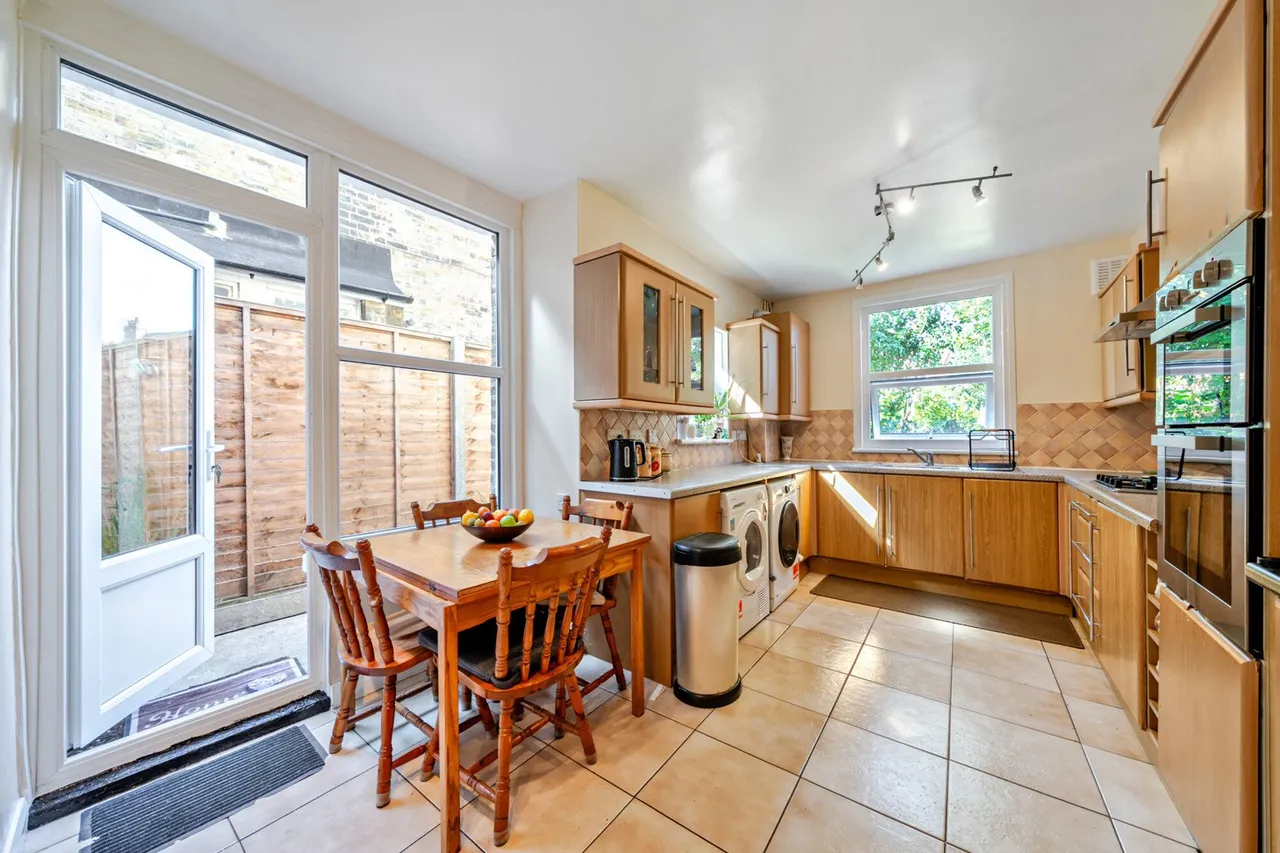 Brookdale Road, SE6, photo 2