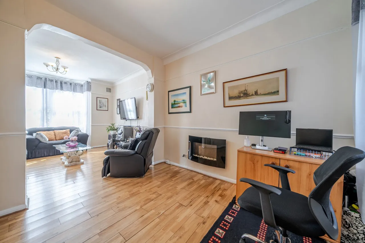 Brookdale Road, SE6, photo 18