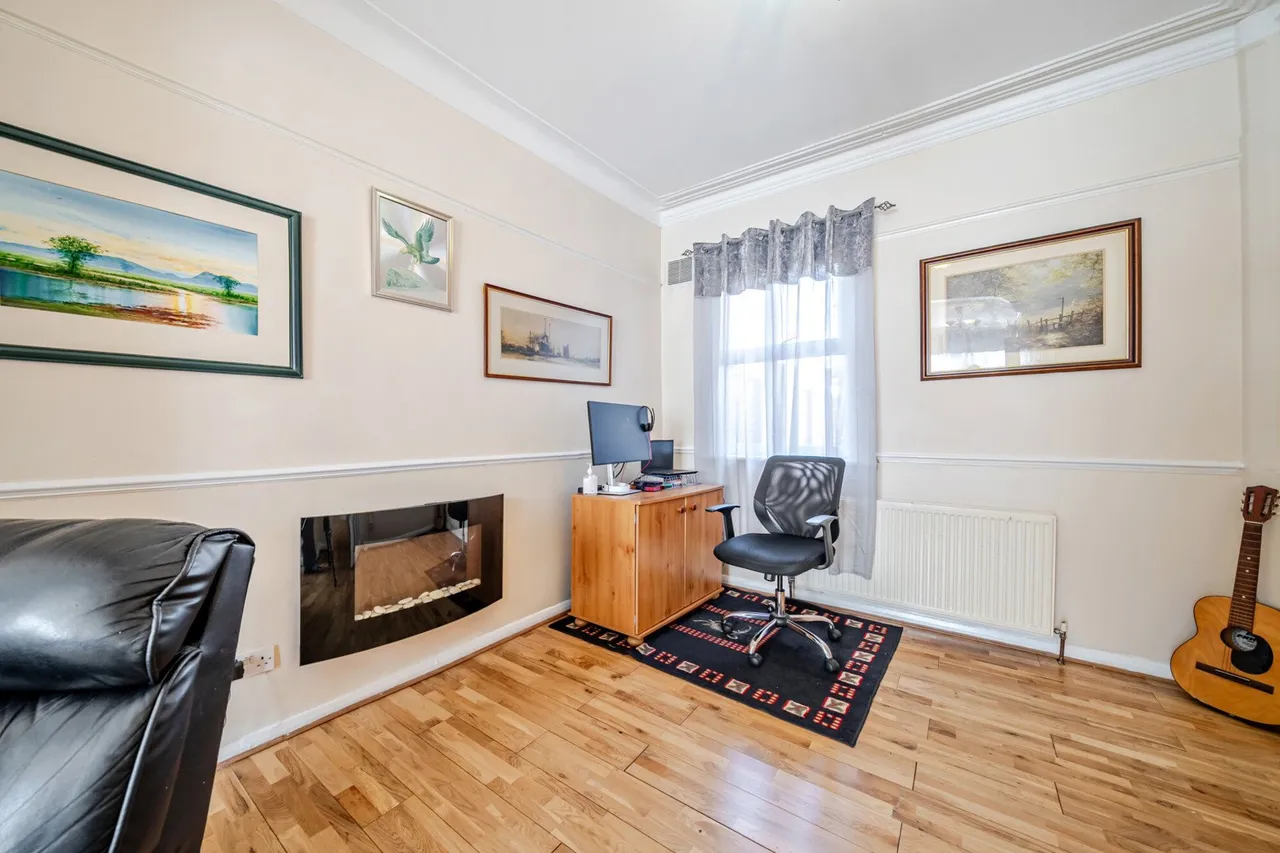 Brookdale Road, SE6, photo 16