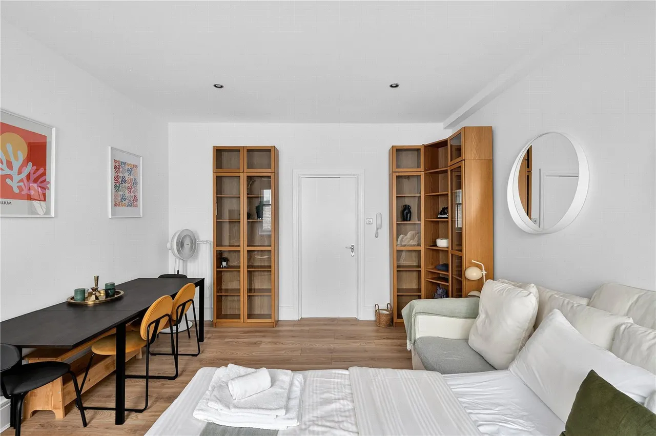Gate Street, London, WC2A, photo 6