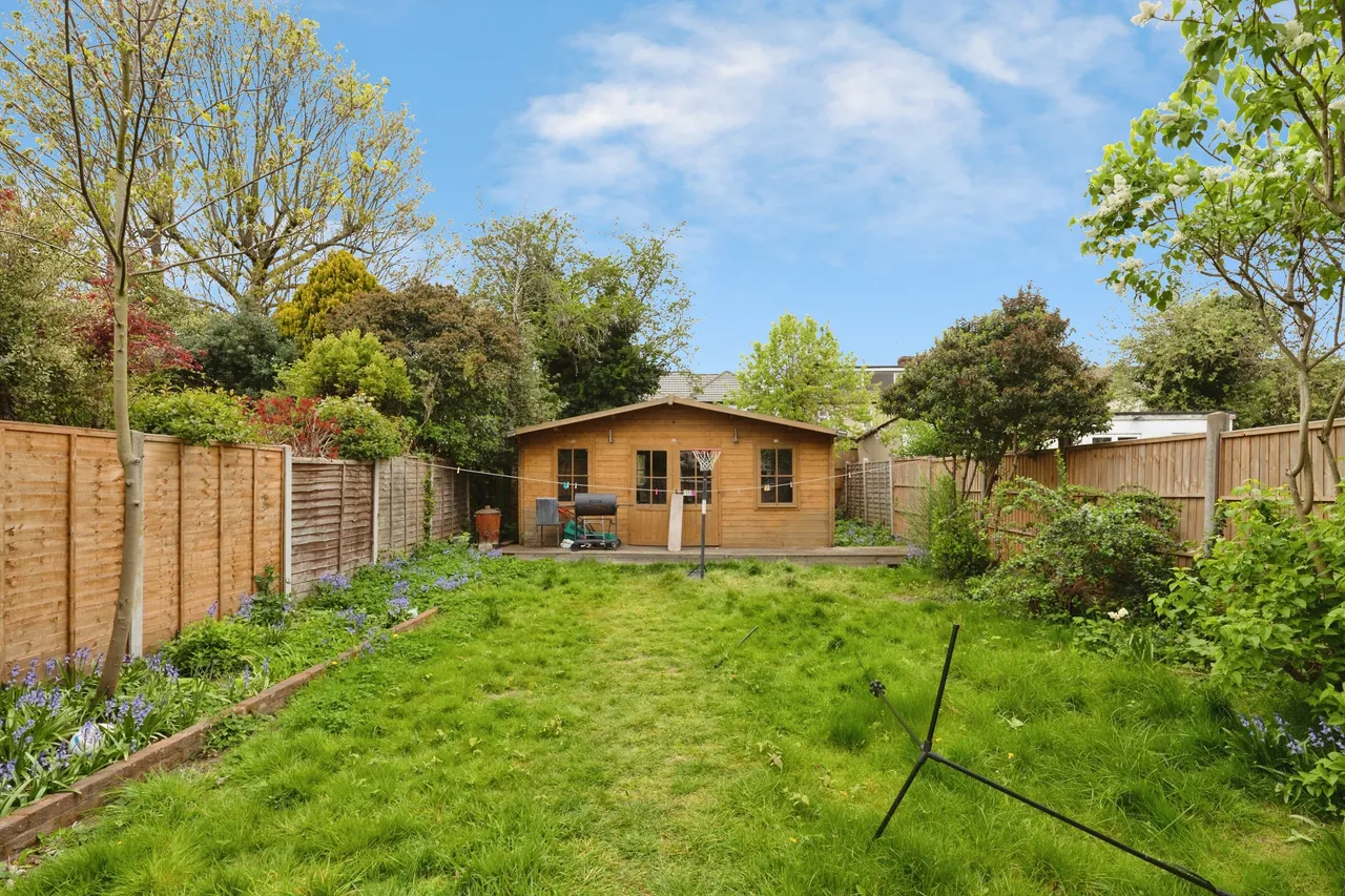 Ethelbert Gardens, Ilford, IG2, photo 19
