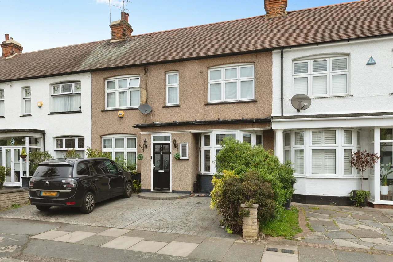 Ethelbert Gardens, Ilford, IG2, photo 20