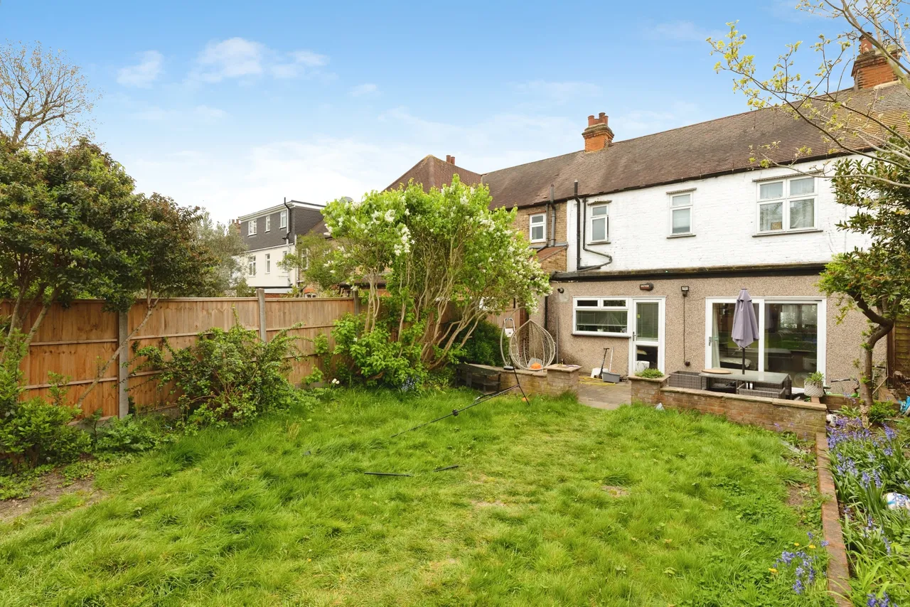 Ethelbert Gardens, Ilford, IG2, photo 18