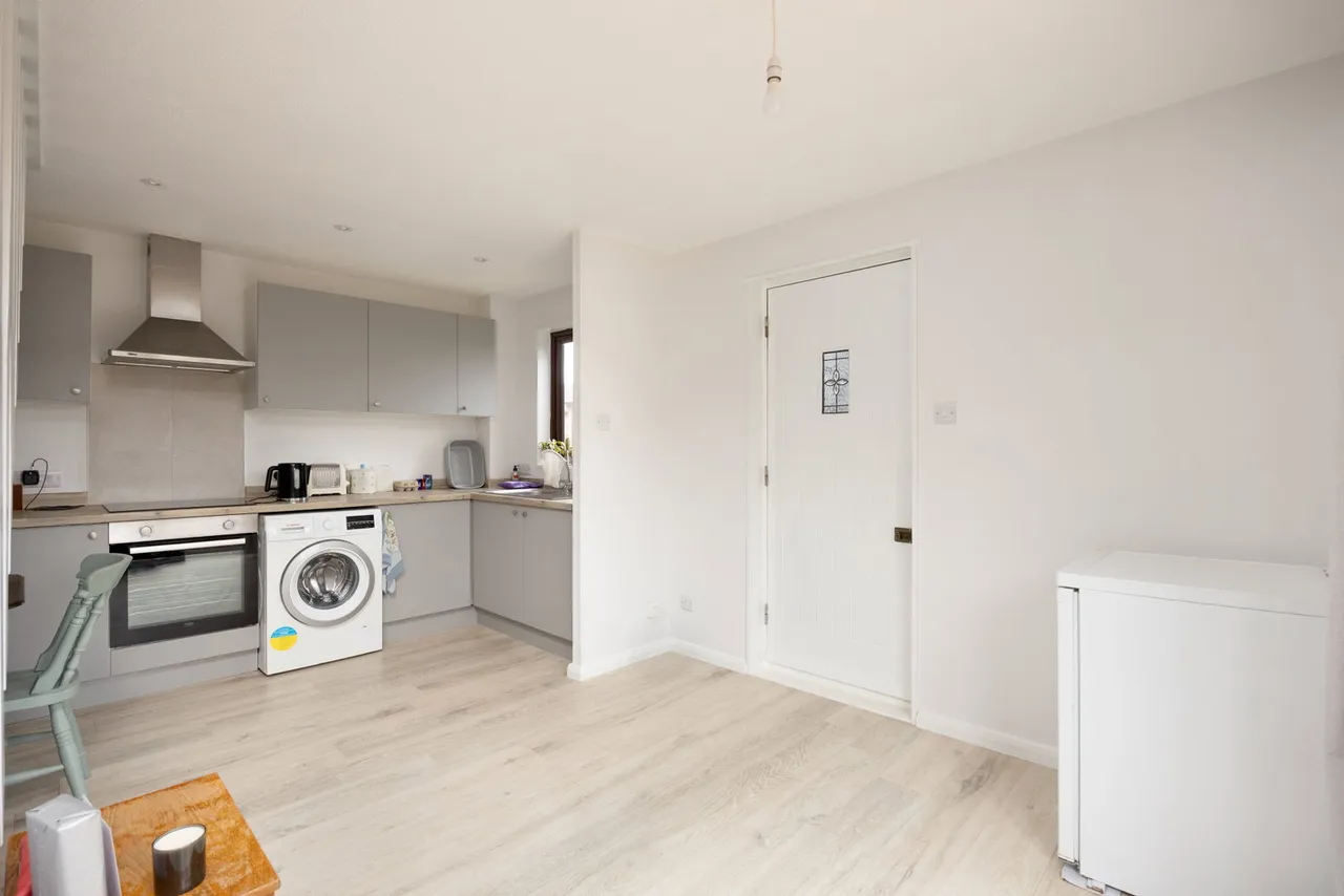 Quarry Close, Devizes, SN10, photo 3