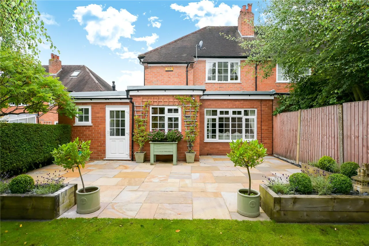Iris Close, Bournville Village Trust, Selly Oak, Birmingham, B29 5BS, photo 16
