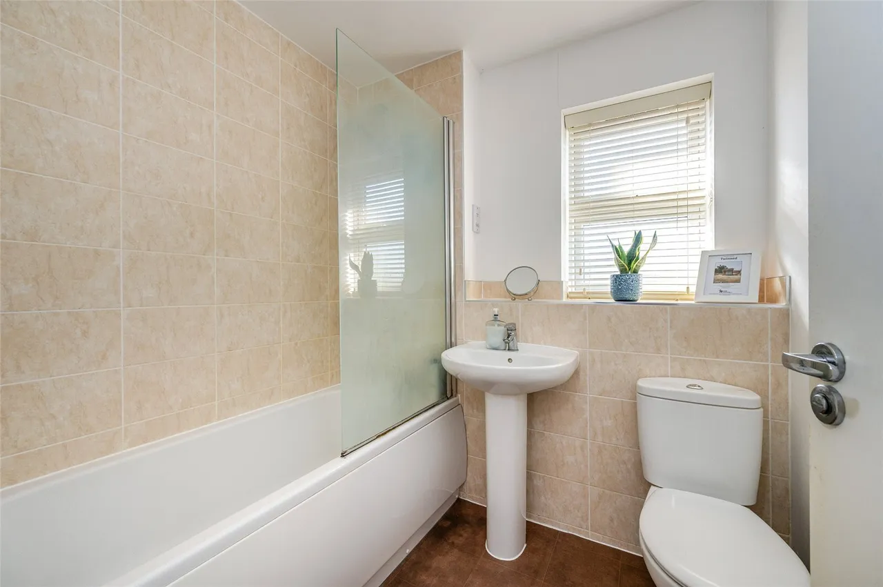 Bullfinch Close, Emsworth, PO10, photo 8