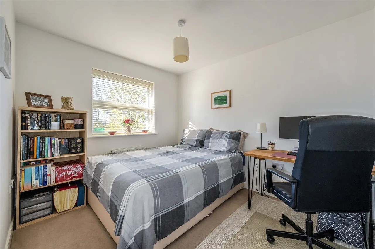 Bullfinch Close, Emsworth, PO10, photo 7