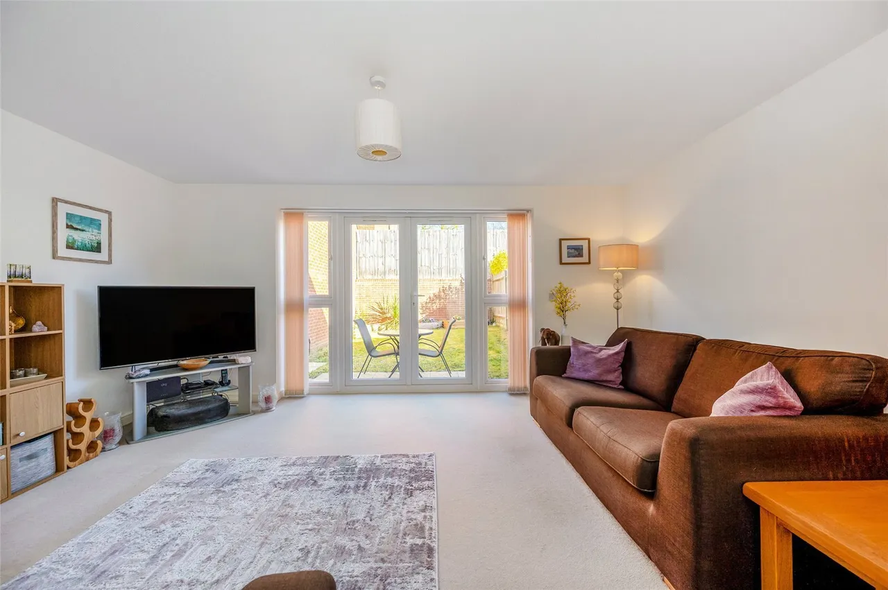 Bullfinch Close, Emsworth, PO10, photo 2