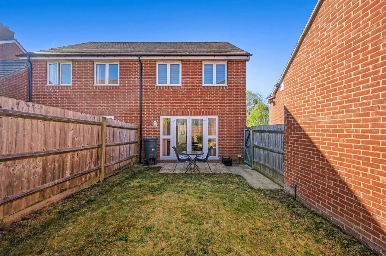 Bullfinch Close, Emsworth, PO10, photo 10