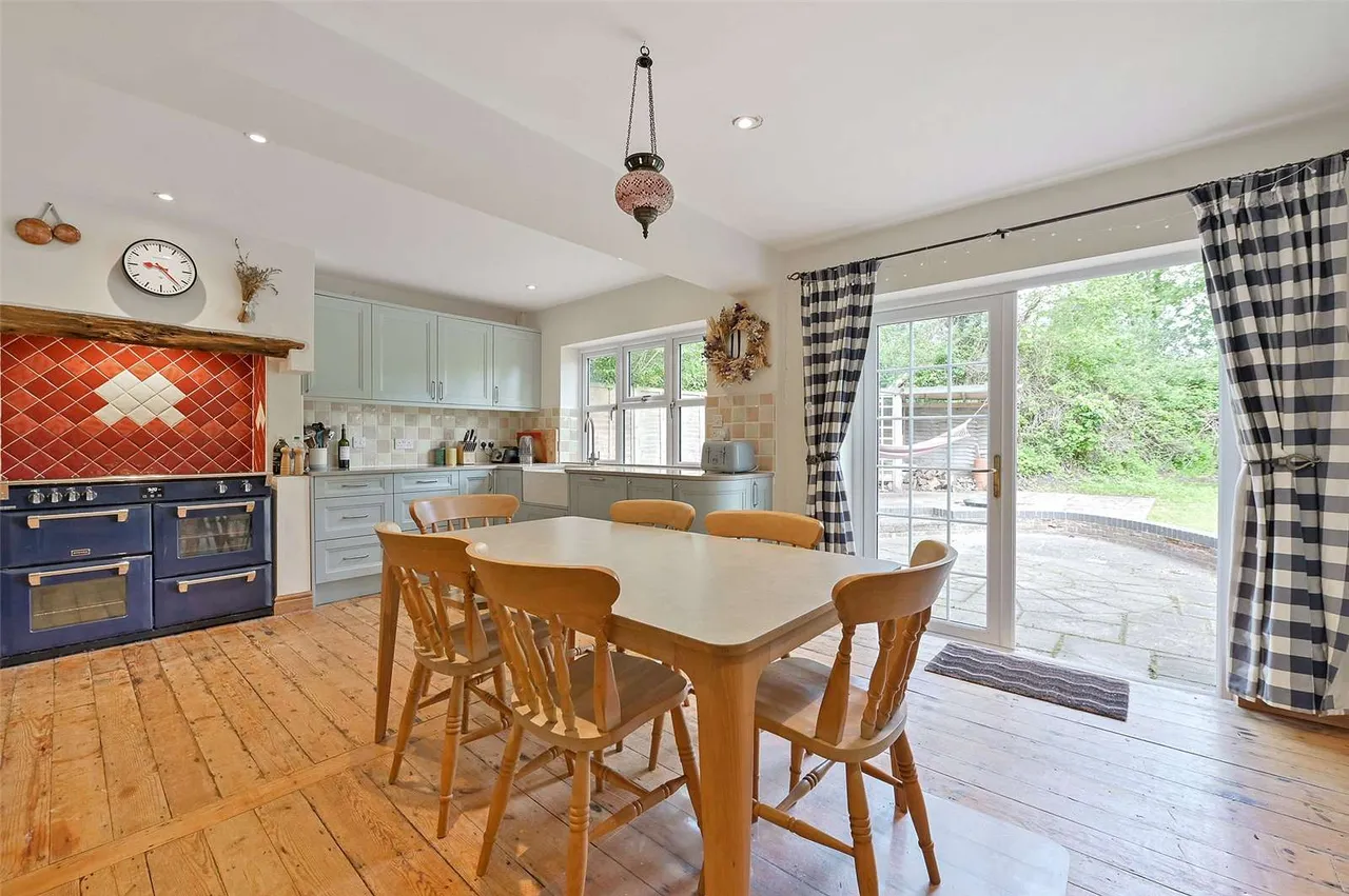 Hollybush Lane, West Heath, Baughurst, Tadley, RG26 5LB, photo 5