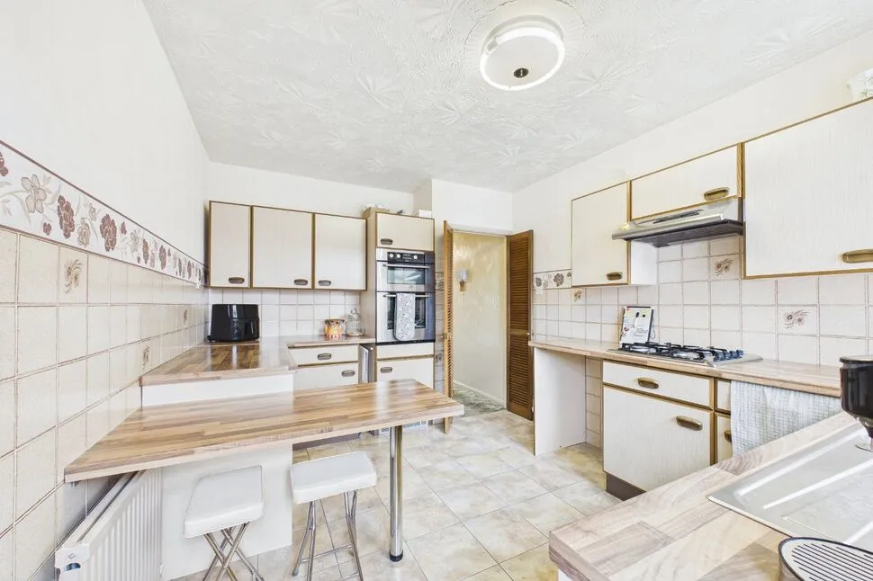 Glenthorpe Crescent, Leeds, West Yorkshire, LS9, photo 2