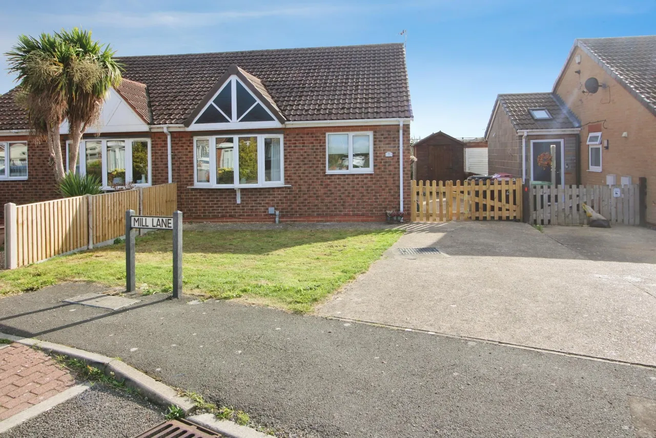 2 bed house for sale, Mill Lane, South Ferriby, DN18