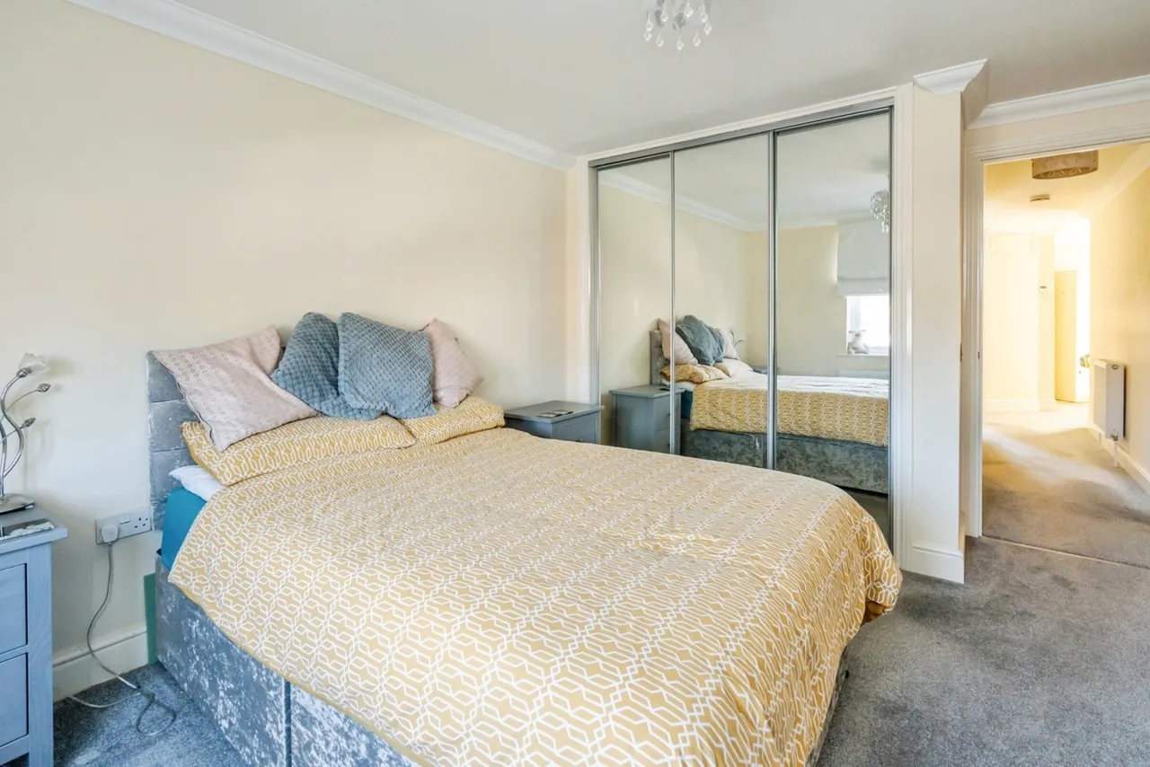 Victoria Drive, PO21, photo 8