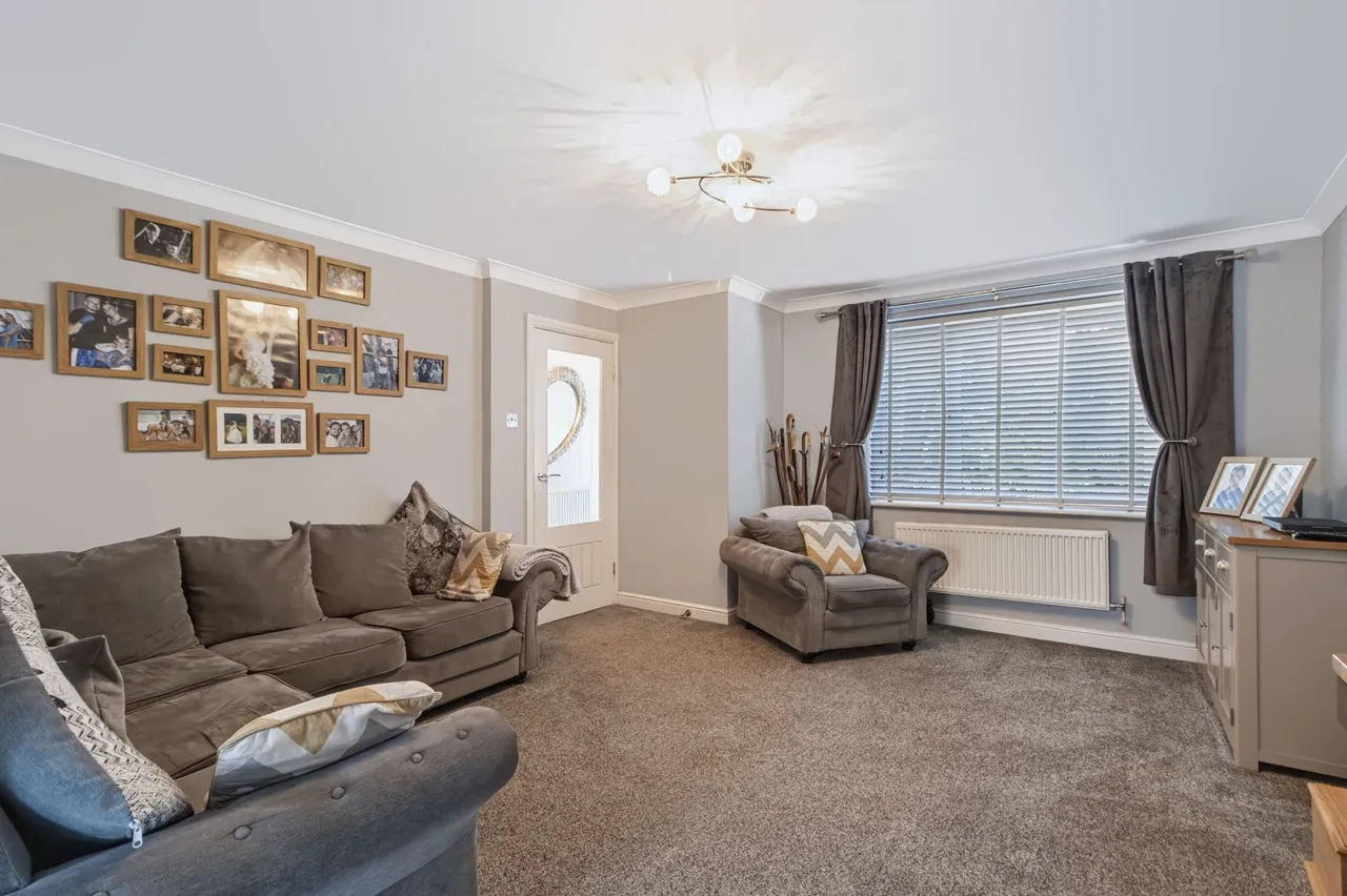 Keckwick Lane, Daresbury, WA4, photo 2