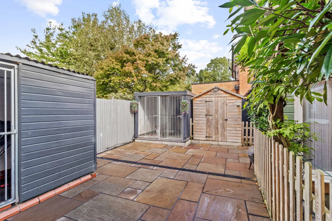 Keckwick Lane, Daresbury, WA4, photo 19