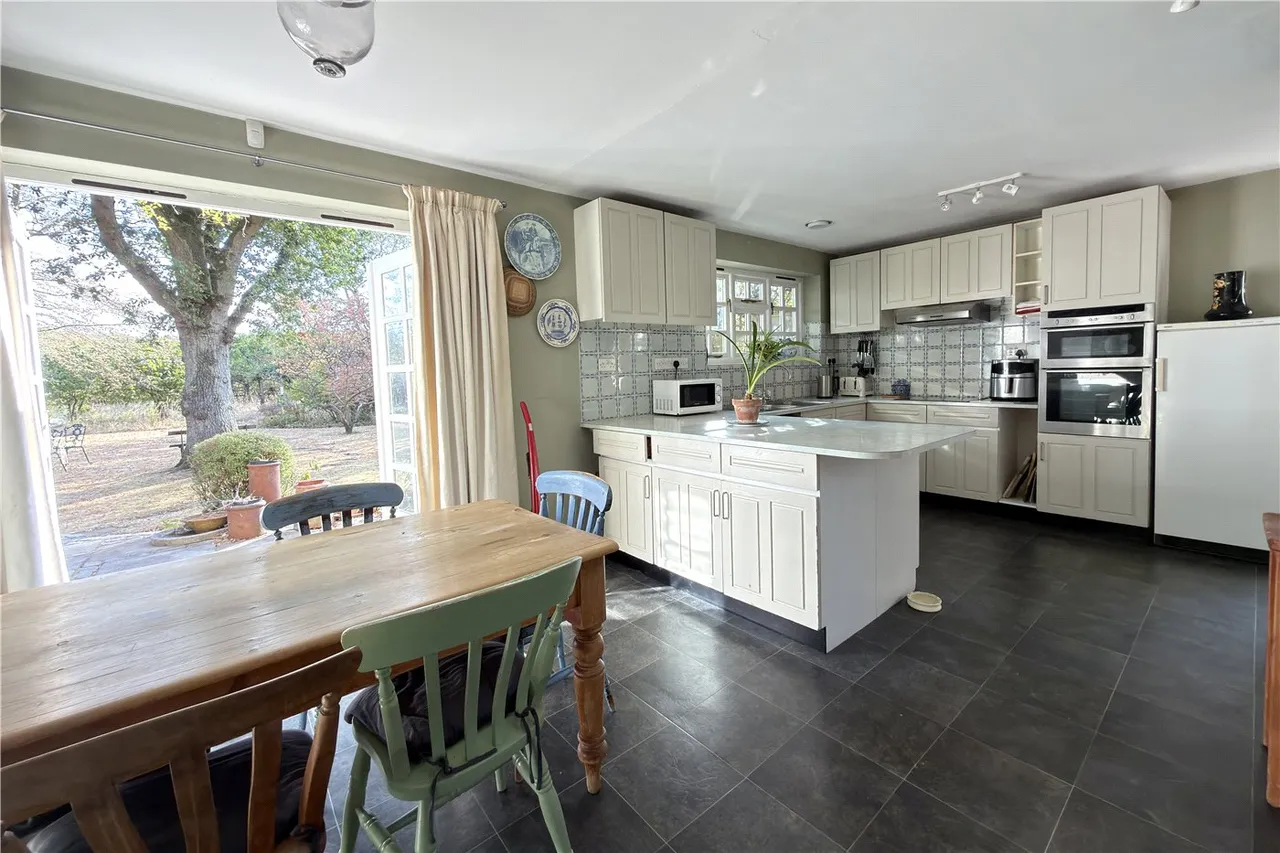 Berghers Hill, Wooburn Green, Buckinghamshire, HP10, photo 4