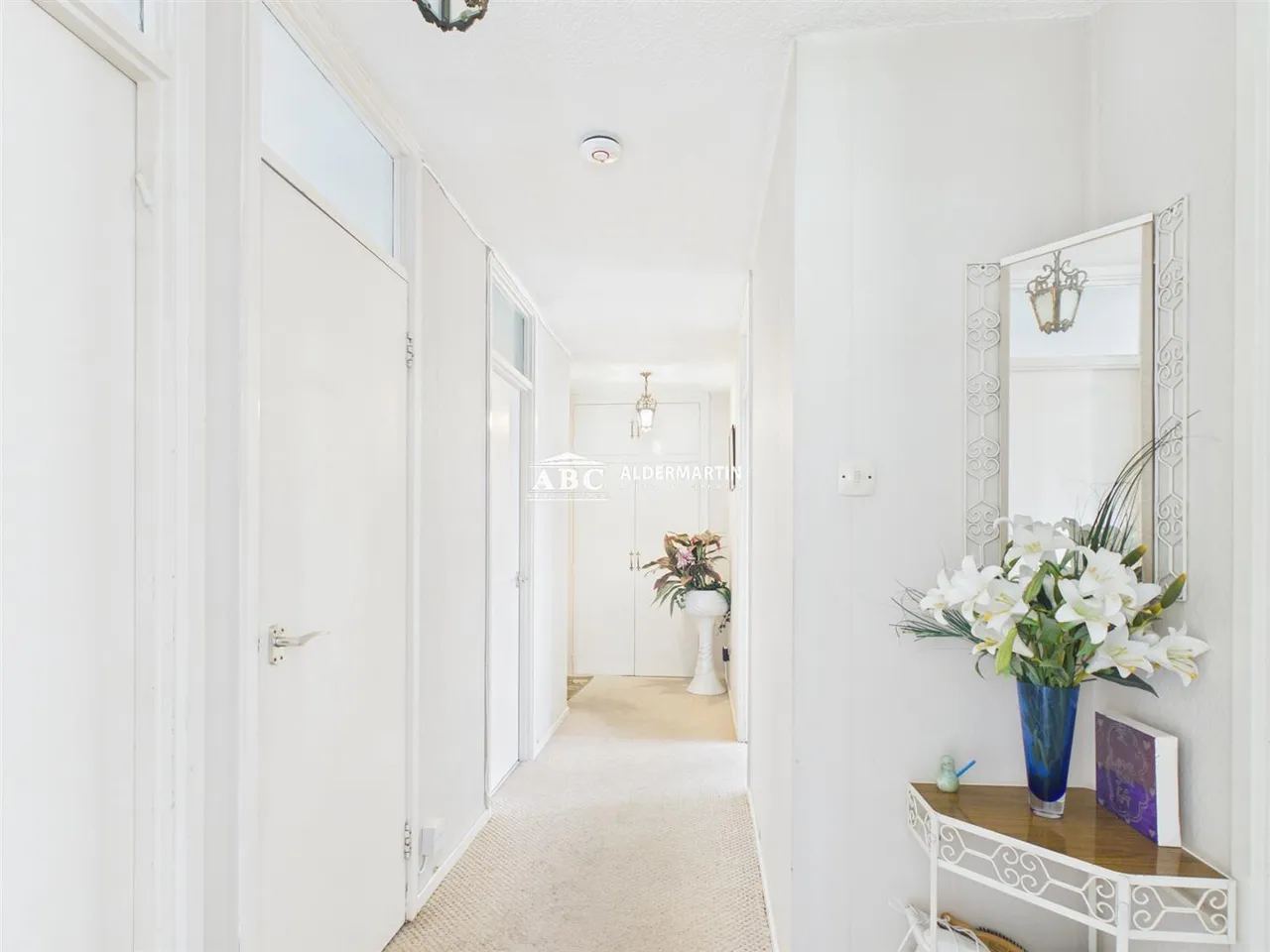 Dudley House, Stratton Close, Edgware, photo 10