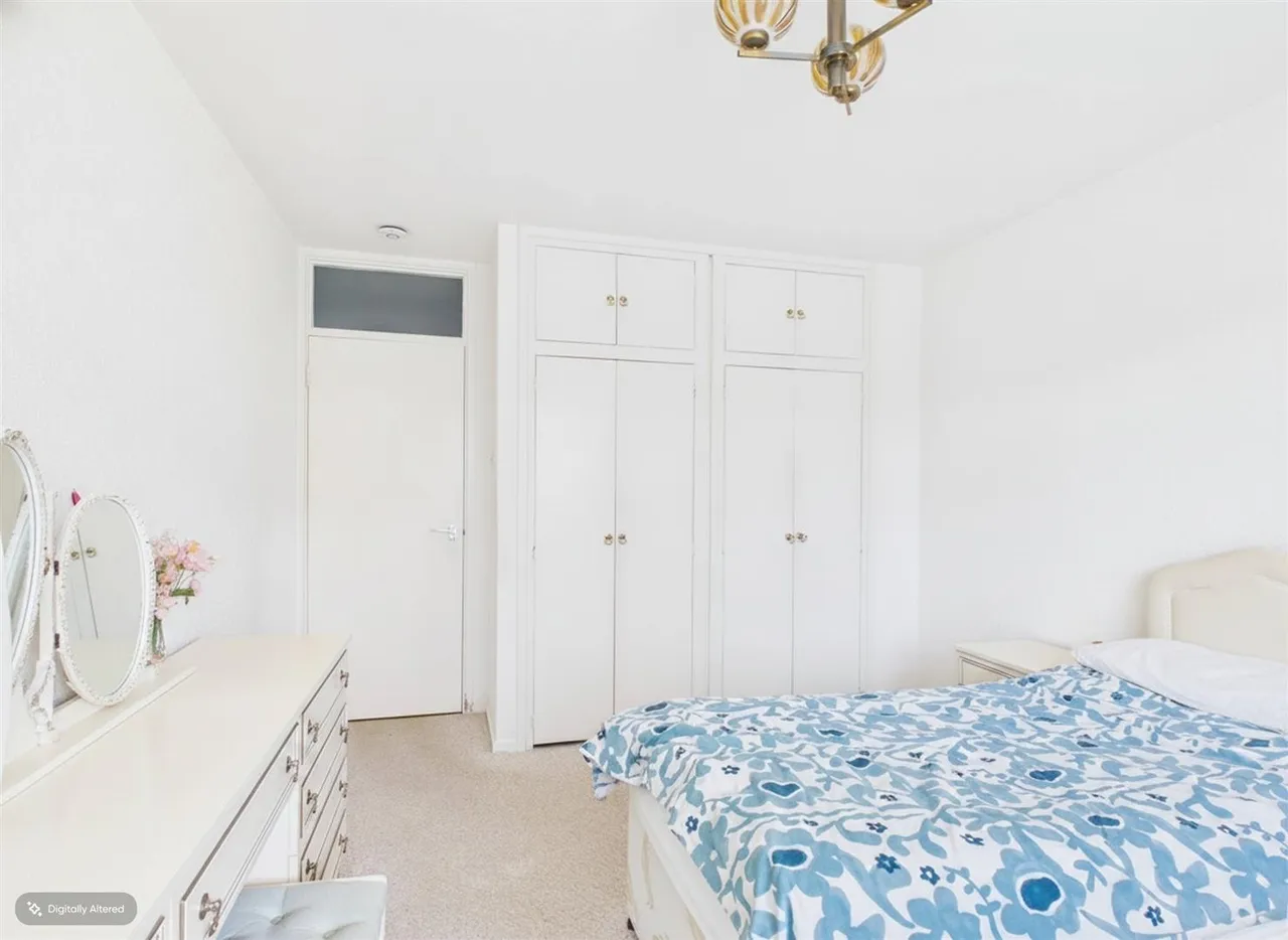 Dudley House, Stratton Close, Edgware, photo 7