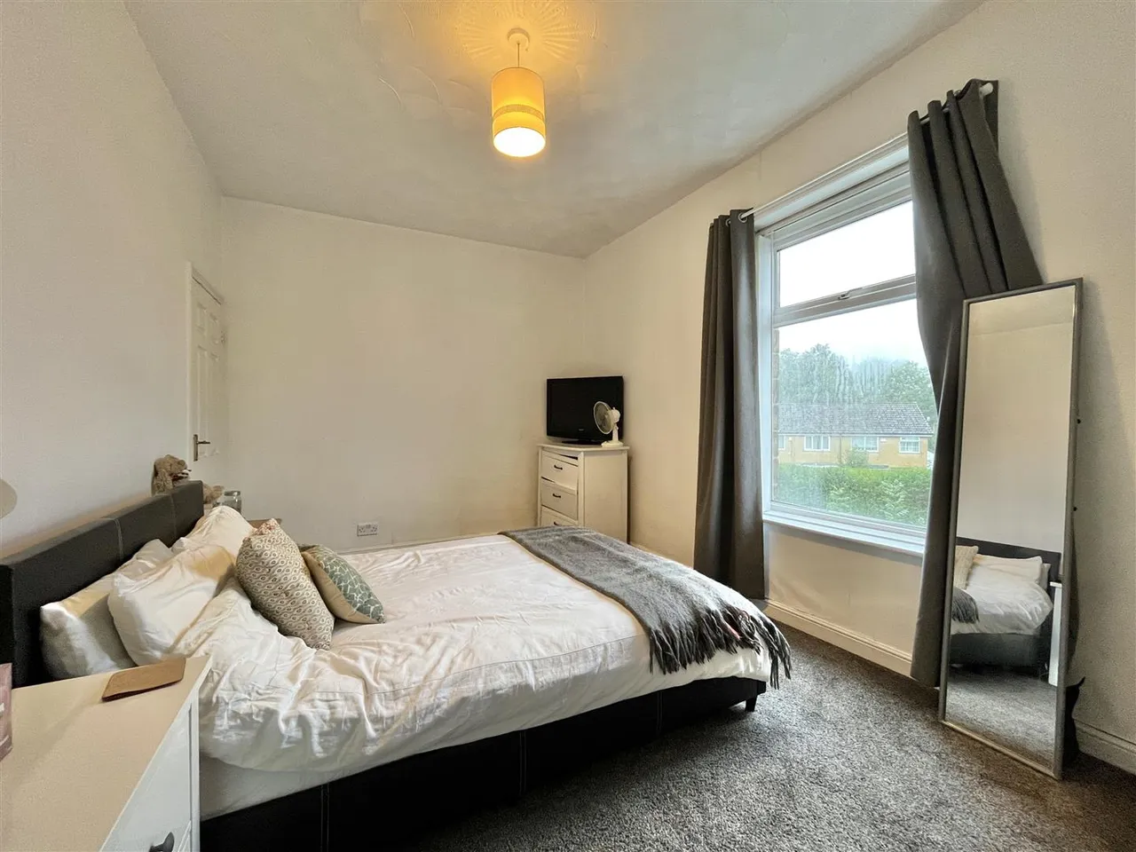 Cross Street, Hollingworth, SK14, photo 4