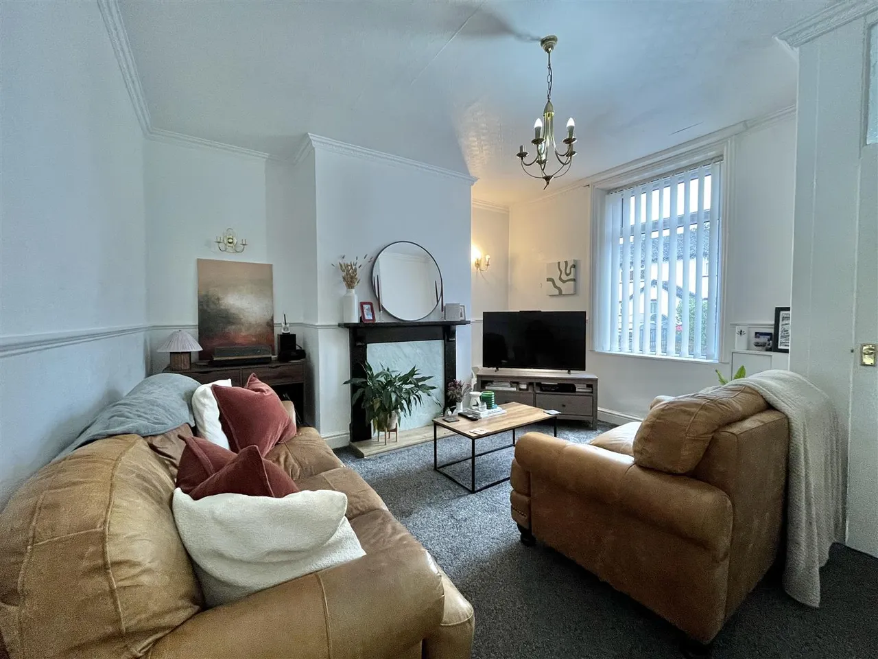 Cross Street, Hollingworth, SK14, photo 2