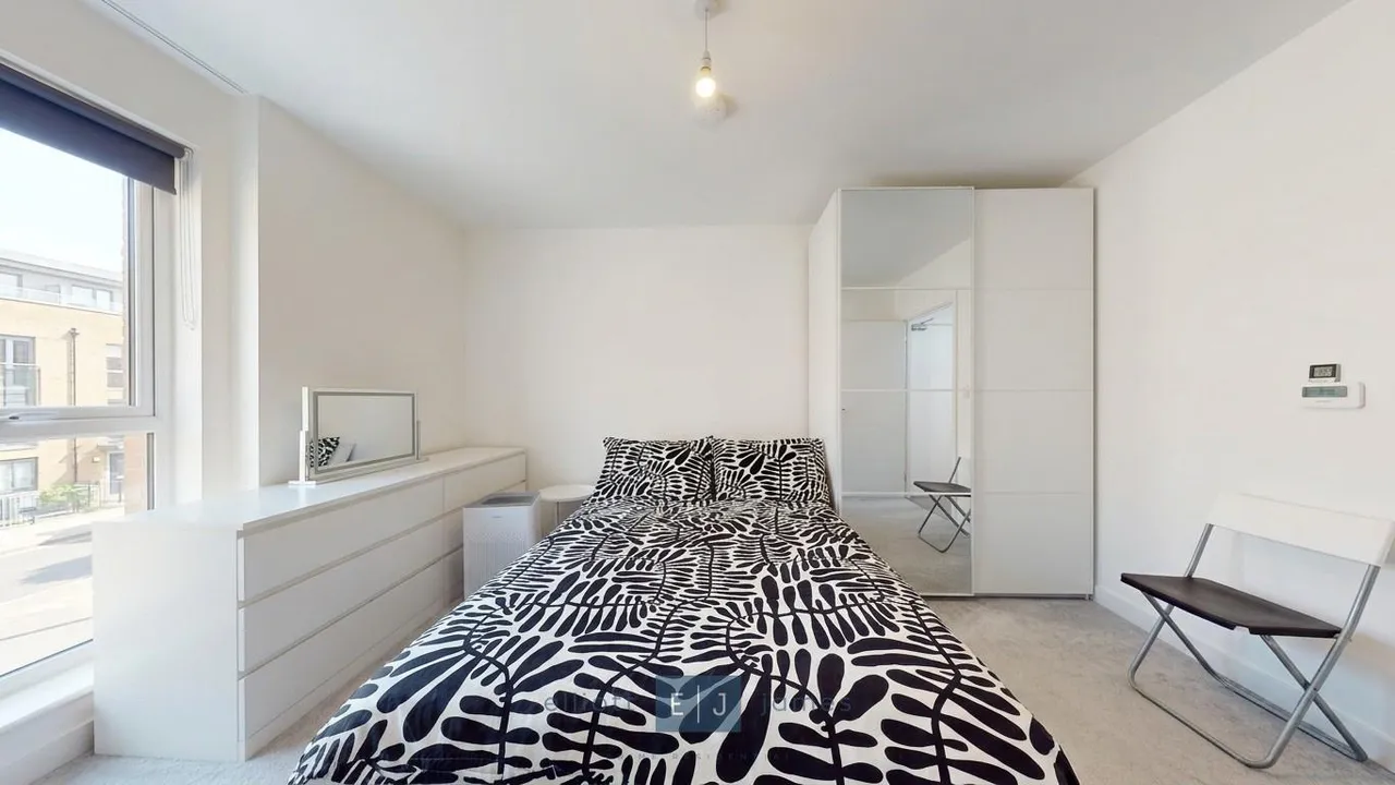Epping Gate, Borders Lane, Loughton, photo 6